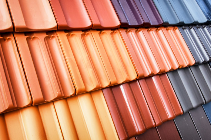 Dachziegel in verschiedenen Farben